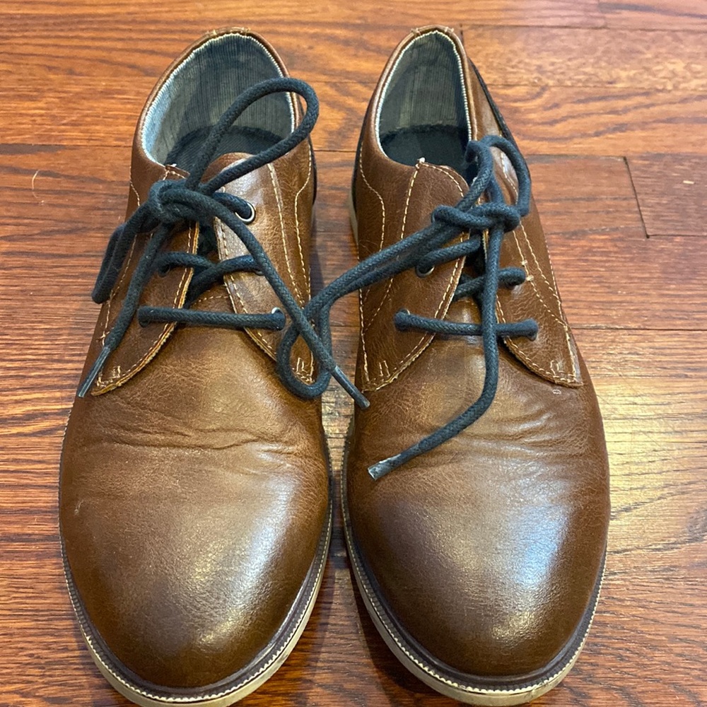 Max & Jake boys Oxford shoes. Size 6M.